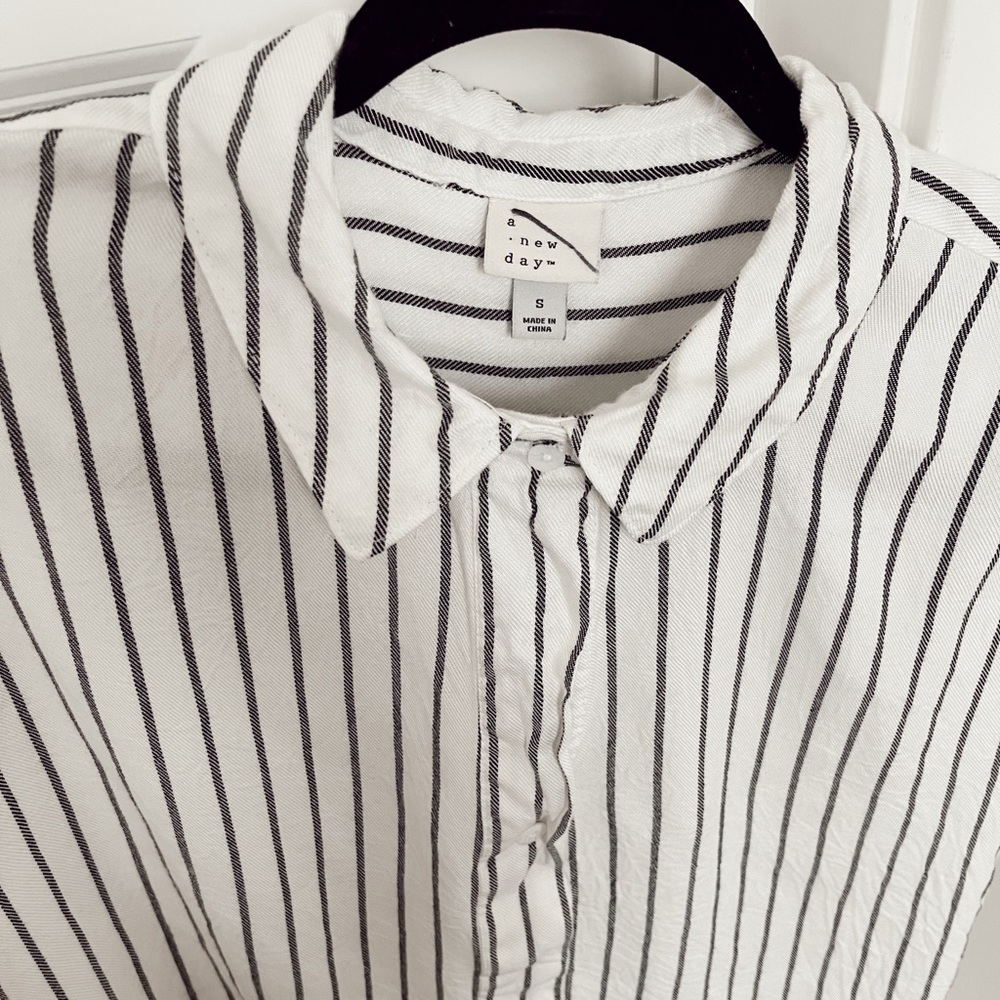 a new day Blouse. Black & White Business Casual